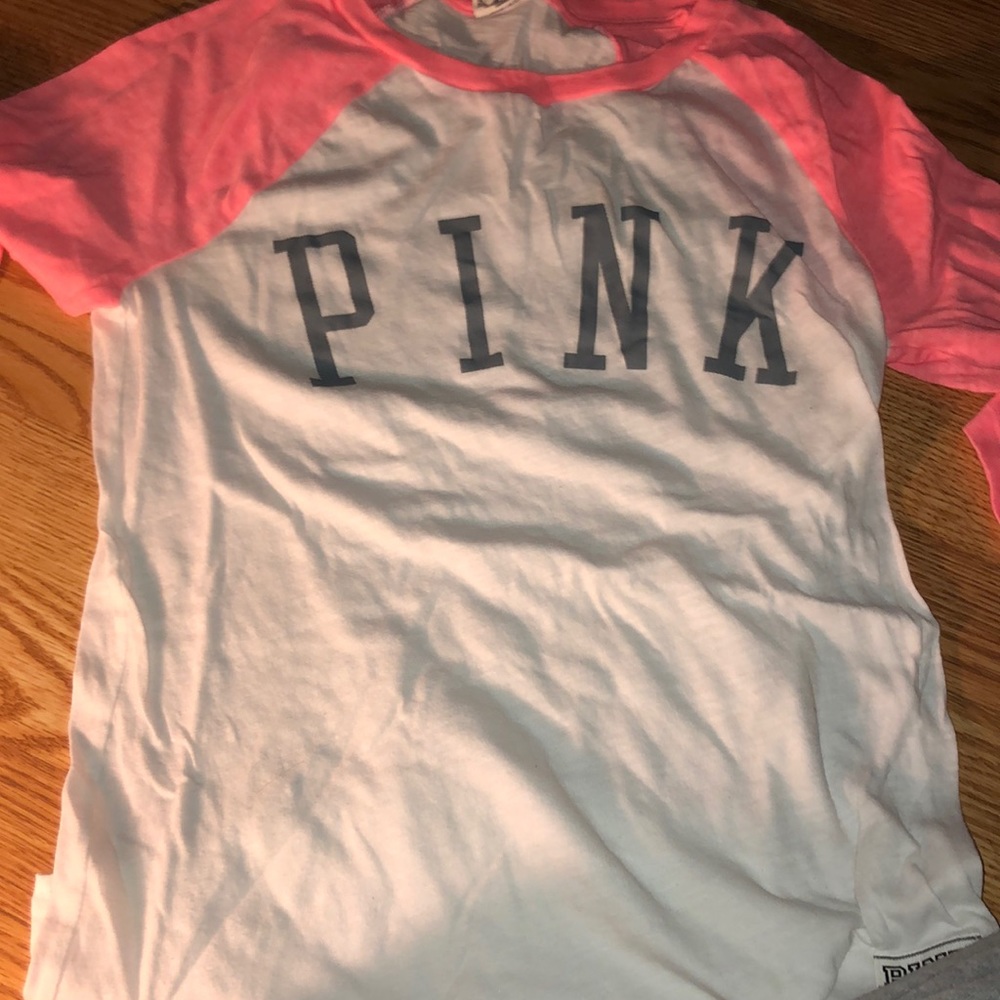 VS PINK WHITE LONG SLEEVE